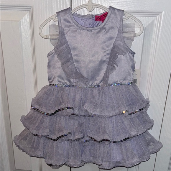 Charming Lavender Ruffle formal Dress in with sequins size 18 months - Picture 2 of 9
